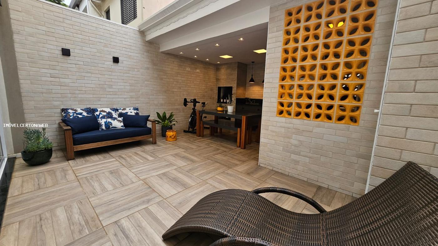 Casa à venda com 3 quartos, 154m² - Foto 4