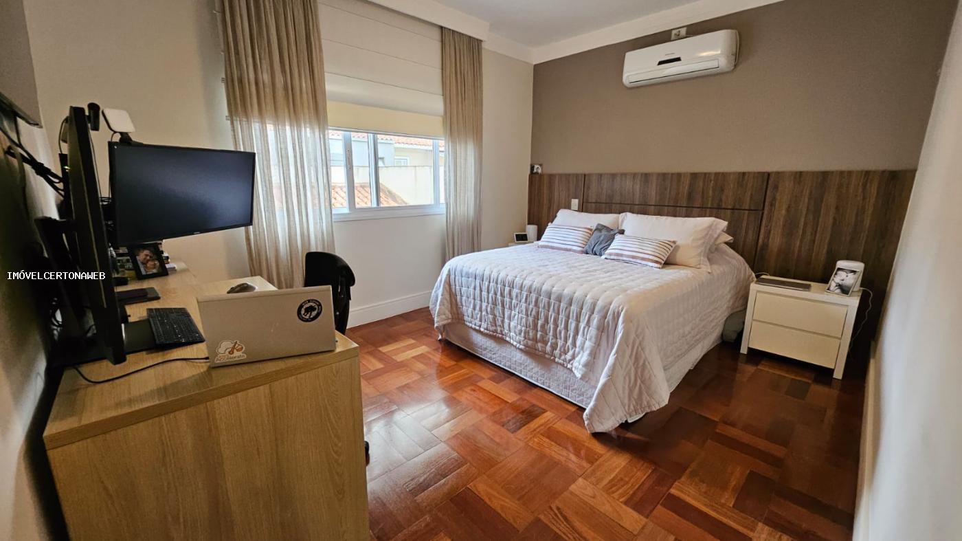 Casa à venda com 3 quartos, 154m² - Foto 7