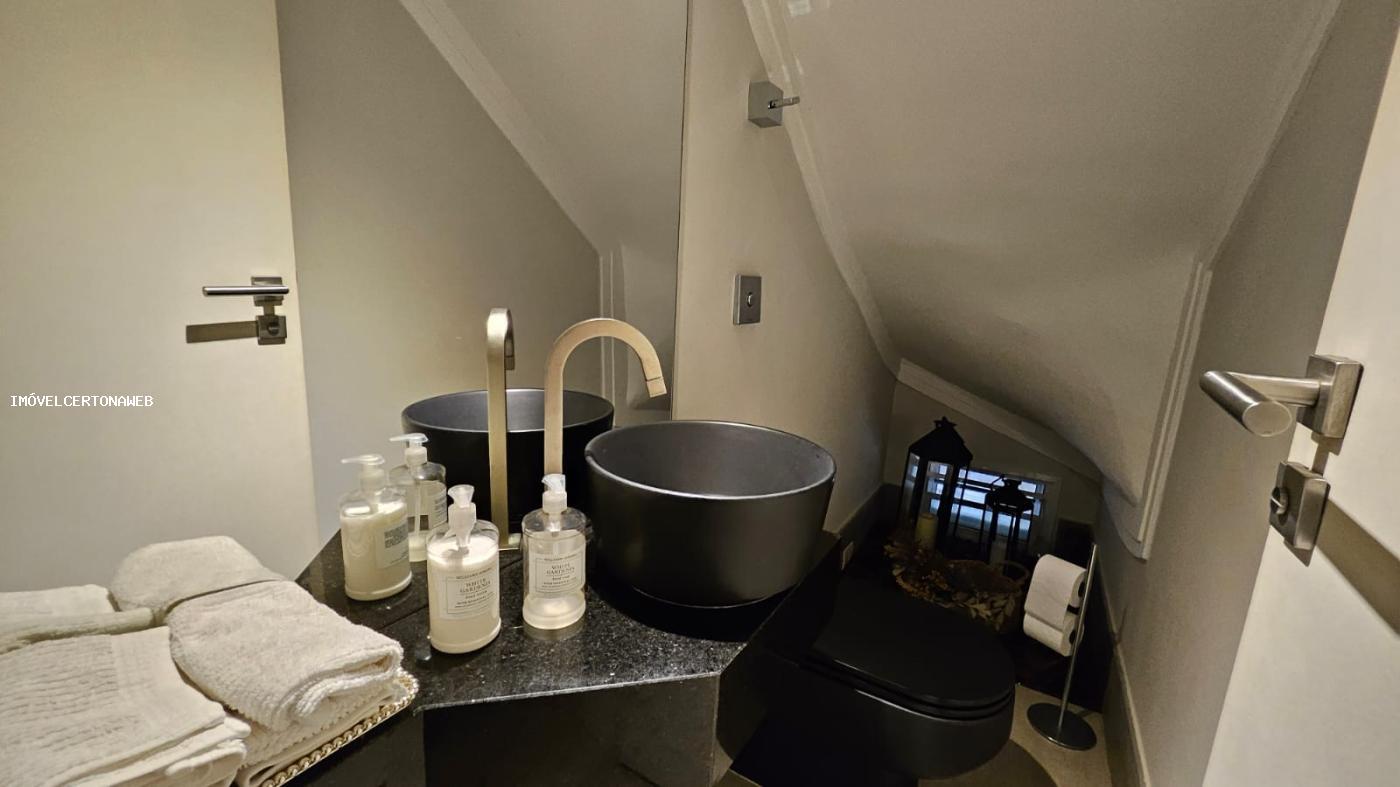 Casa à venda com 3 quartos, 154m² - Foto 11